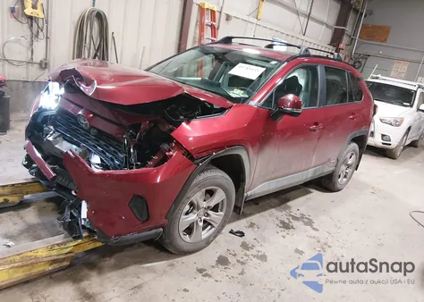 2024 Toyota Rav4 Hybrid Xle z USA, uszkodzony, nr VIN 2T3RWRFV5RW224094